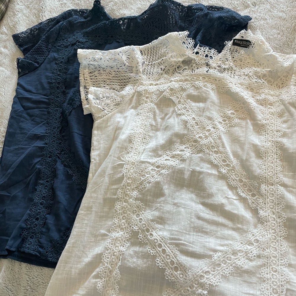 NWOT Crochet dress shirt lot. Size large.